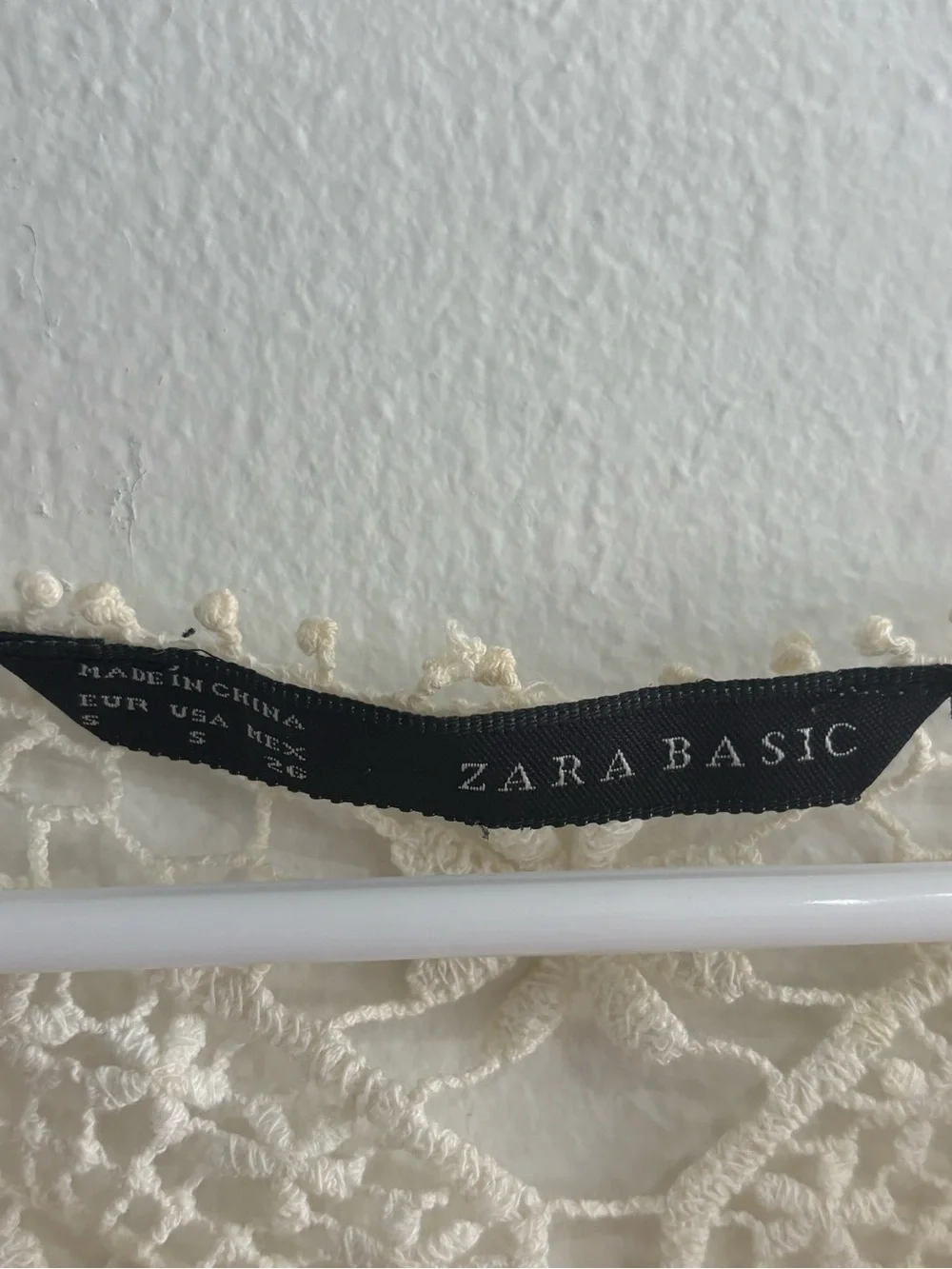 Zara Cream Crochet Lace Long-Sleeve Blouse